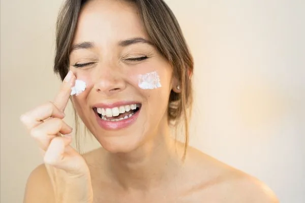 mujer proteccion piel